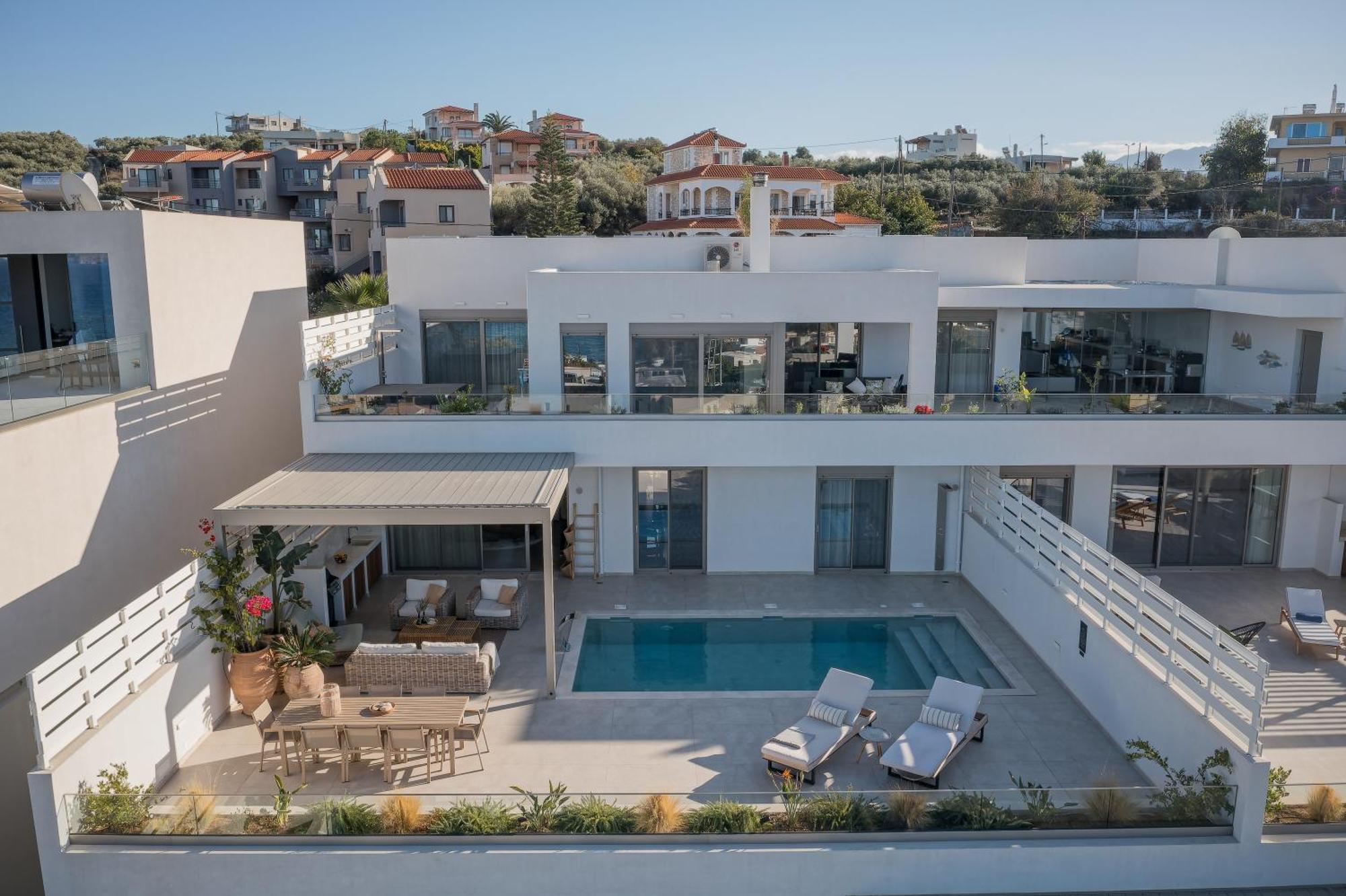 Amphimatrion Luxury Kalyves