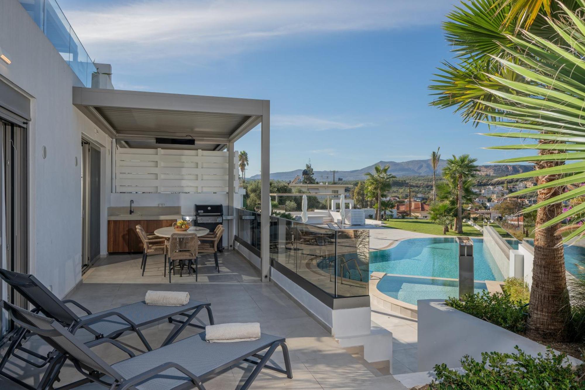 Amphimatrion Luxury Apartment
