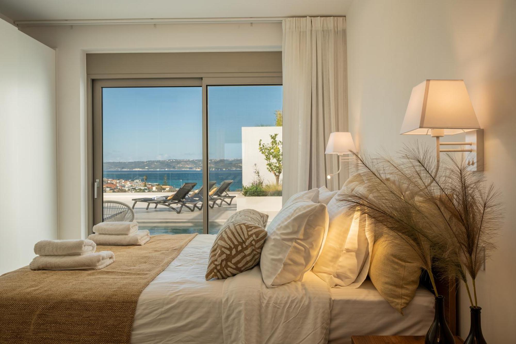 Amphimatrion Luxury Apartment