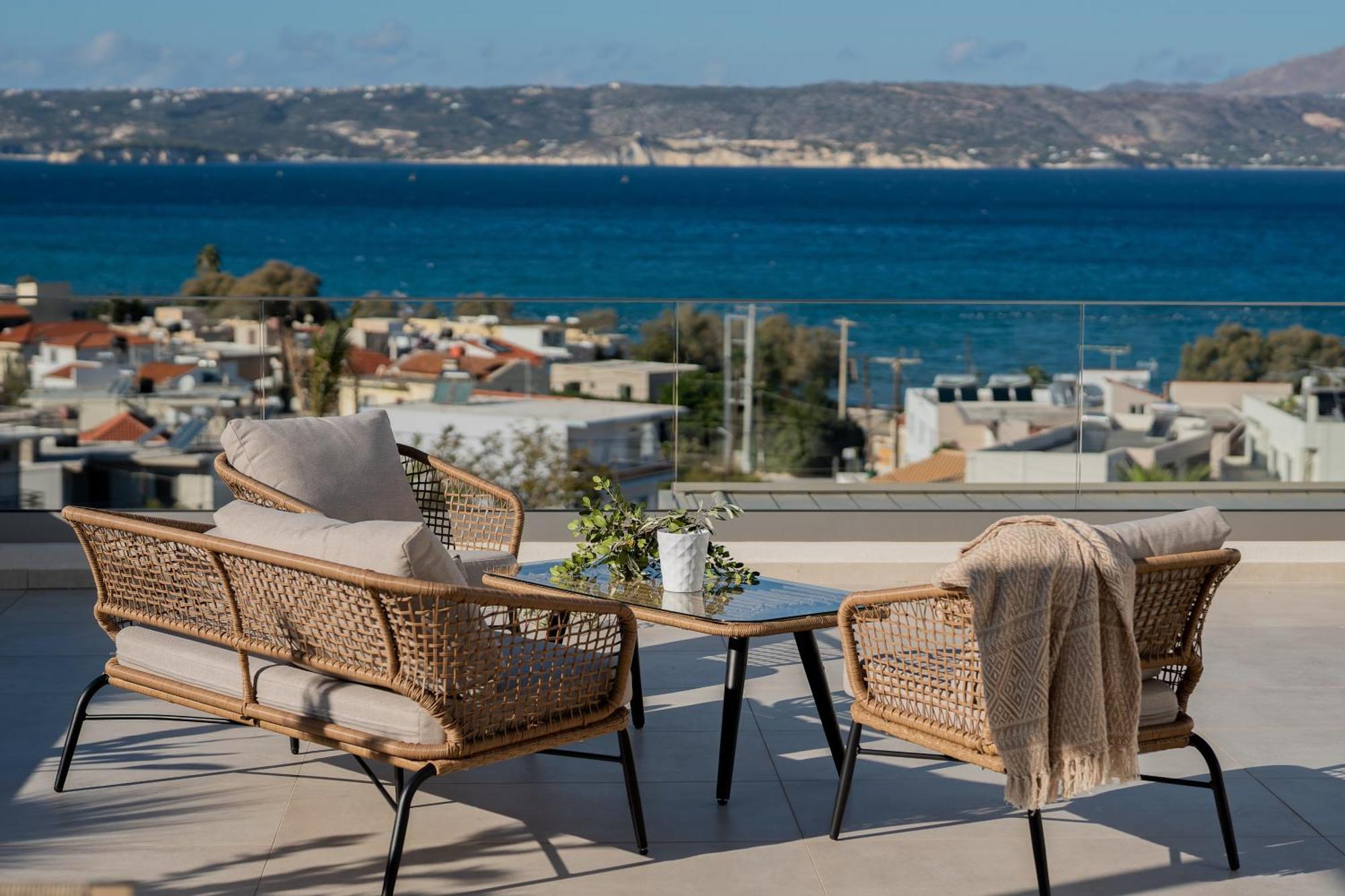 Amphimatrion Luxury