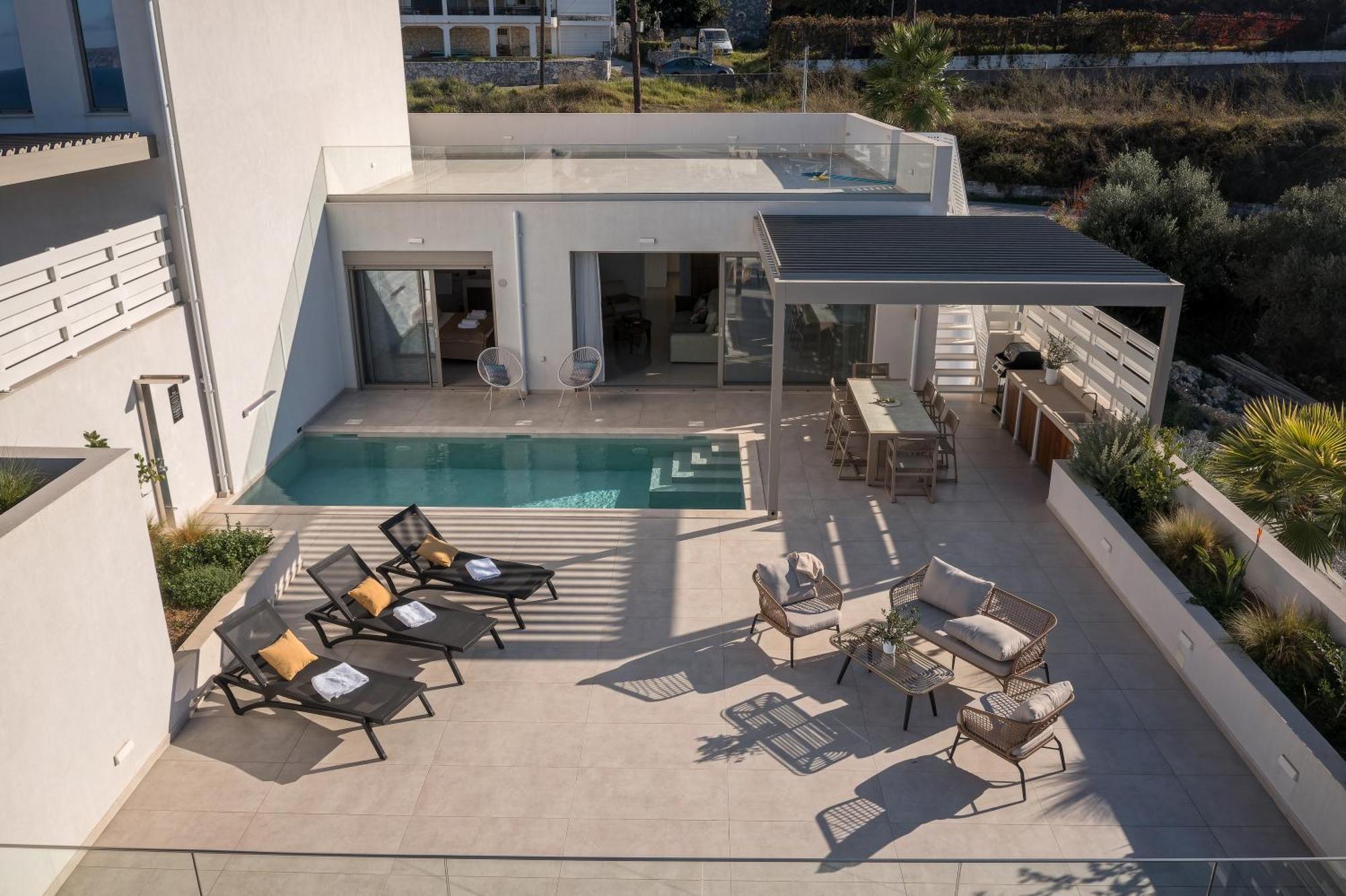 Amphimatrion Luxury Apartment