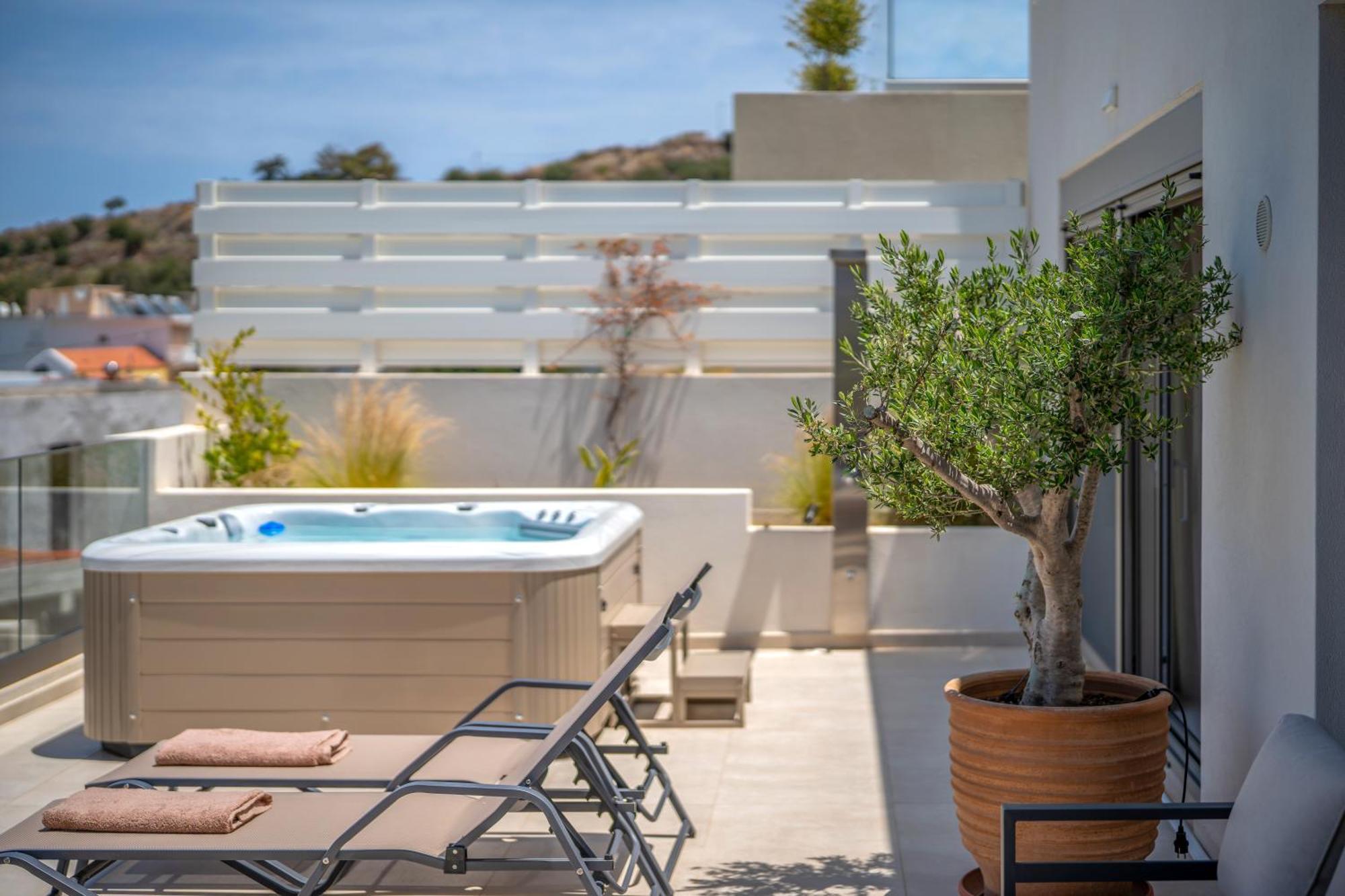 Amphimatrion Luxury