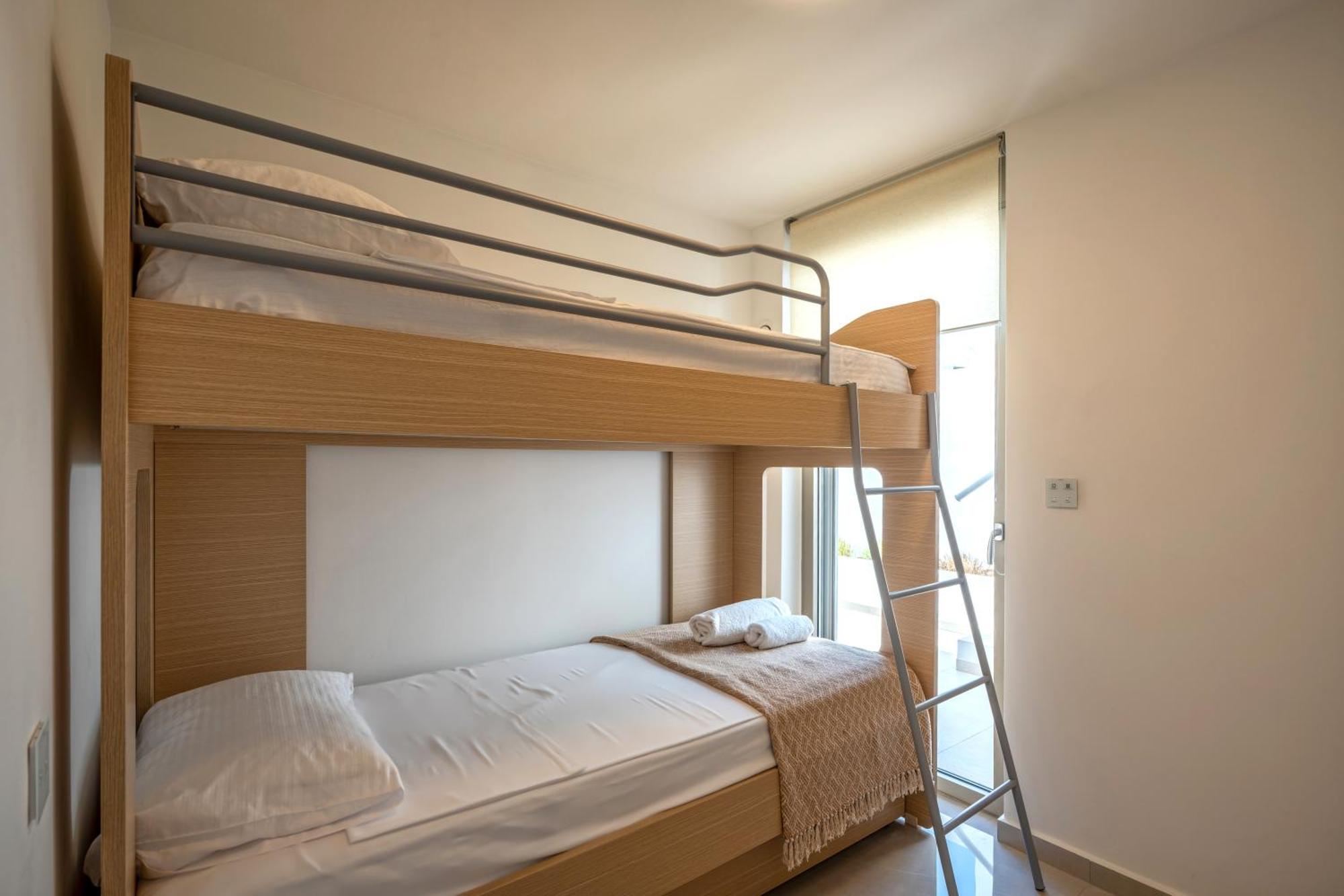 Apartment Amphimatrion Luxury *